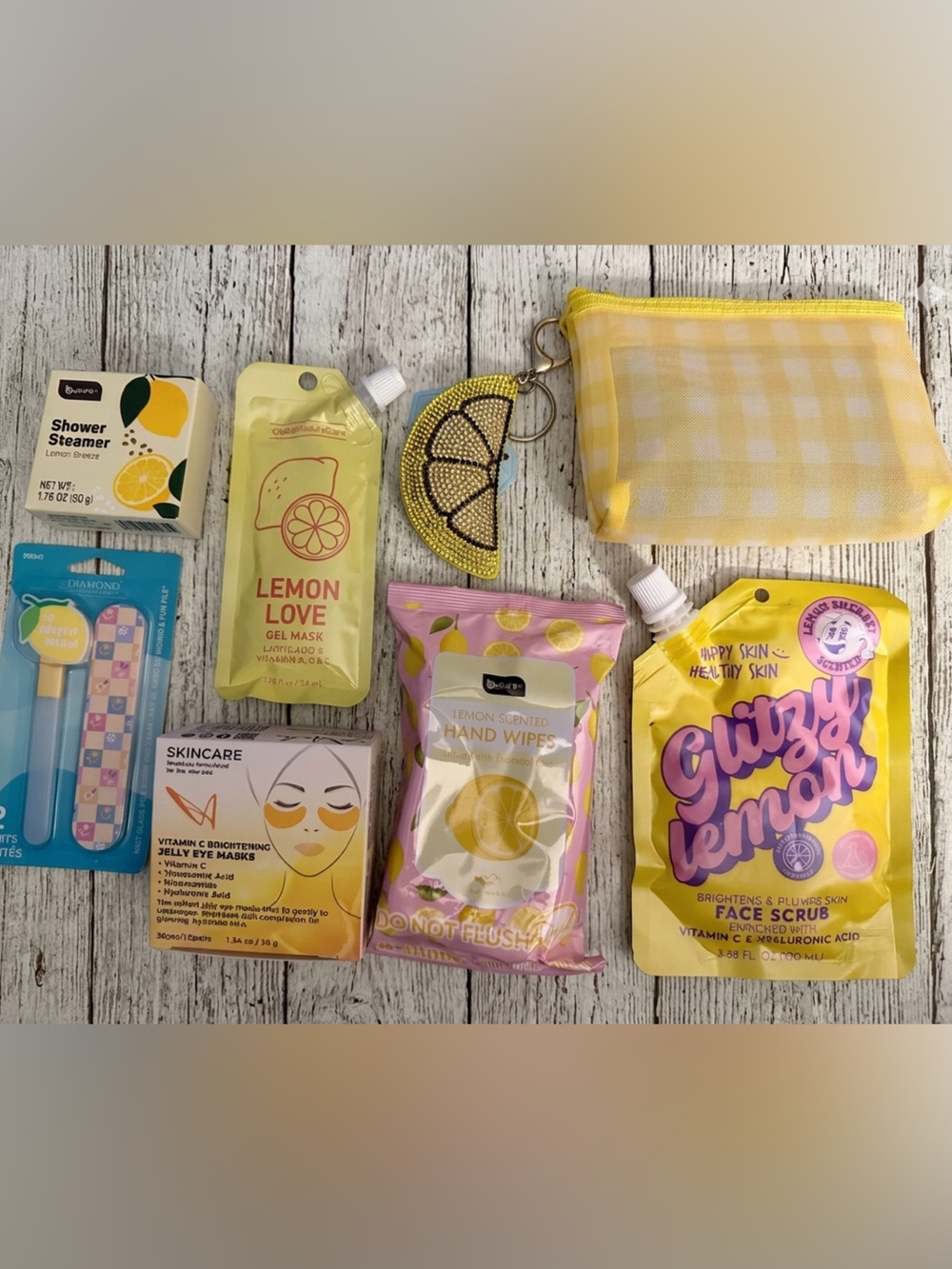 Lemon Yellow Bath + Body 8 piece Gift Set !!!